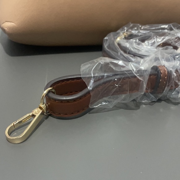 Marc NY purse with adjustable strap - Picture 8 of 10